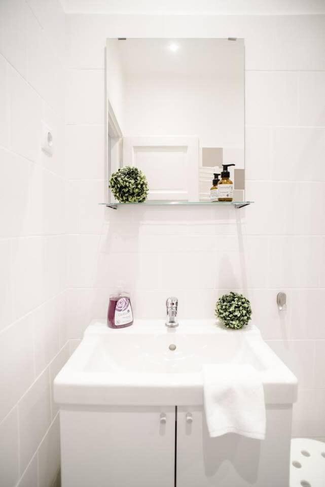 Cute, New And Modern Apartment In The Center Budapeste Exterior foto